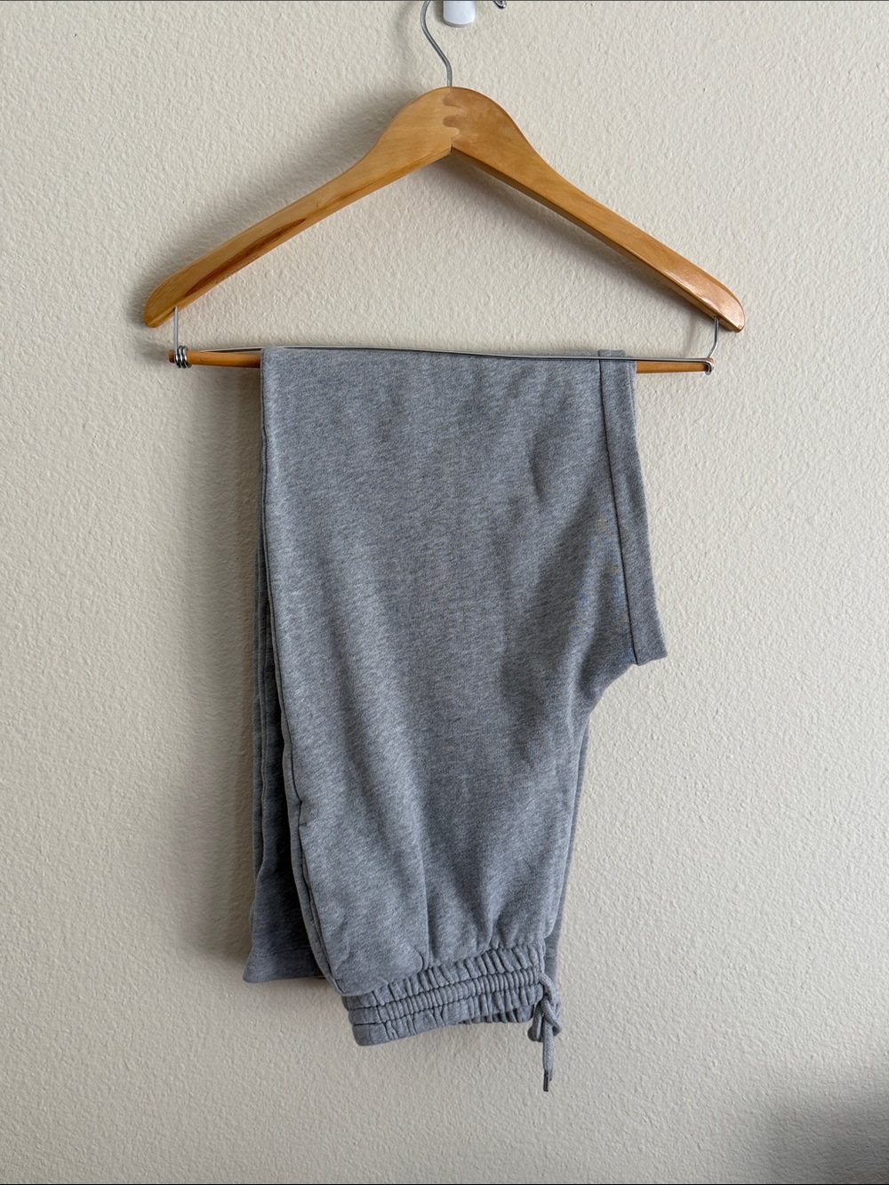 Old Navy Gray Women’s Wide Leg Joggers with Drawstring